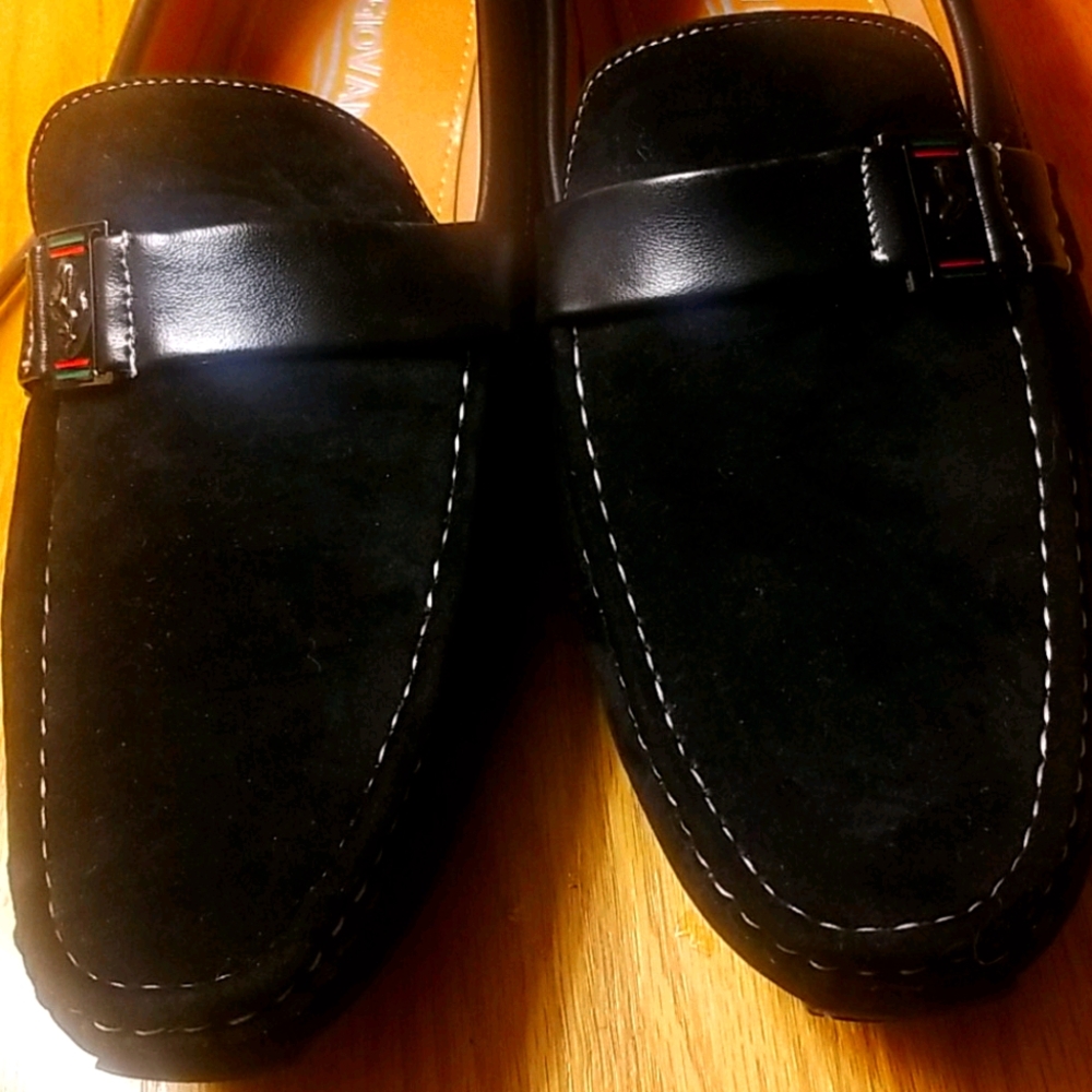Giovanni Suede brand new size 13